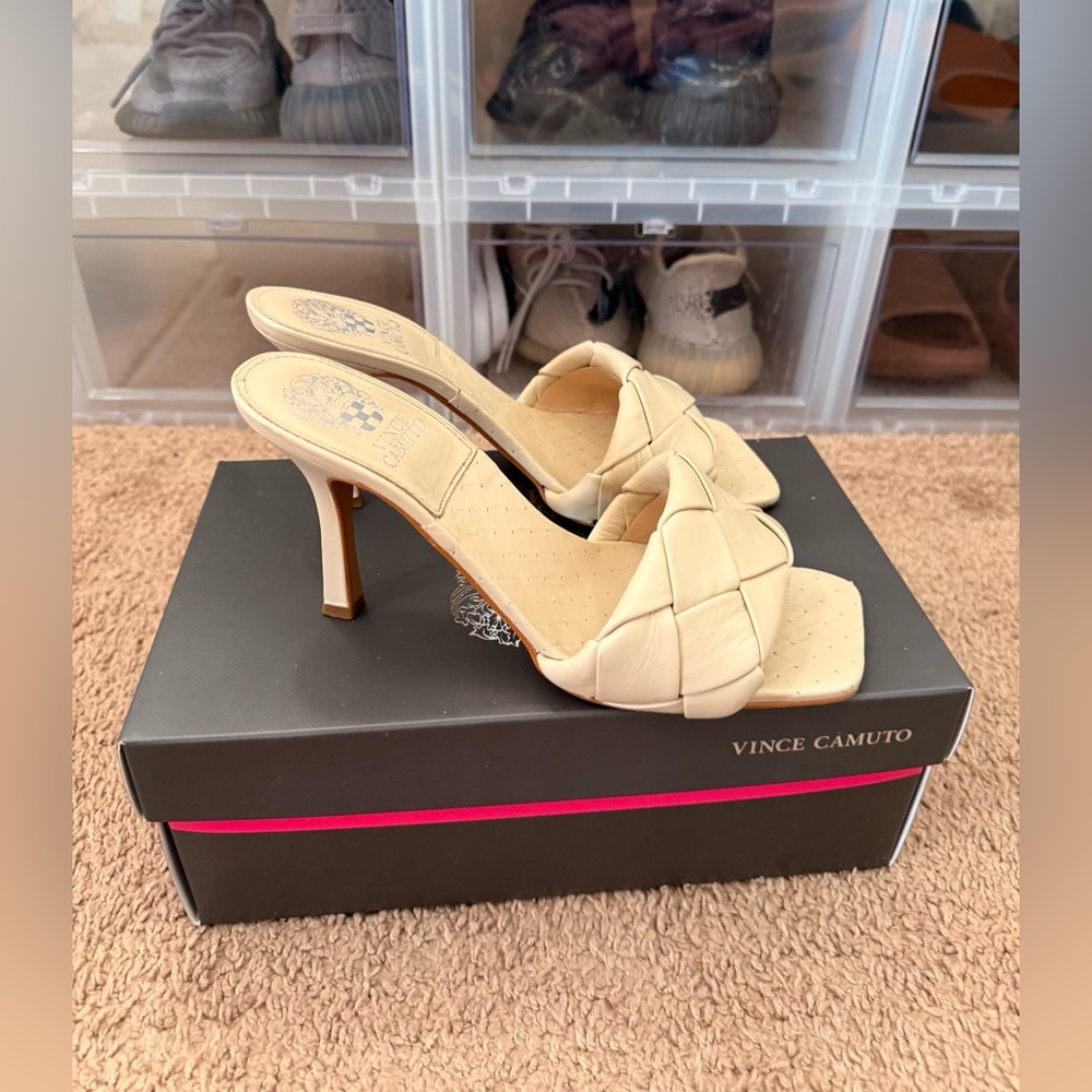 Vince Camuto Ivory Woven Slide Sandals with Box